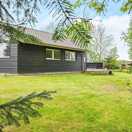 Three-bedroom Holiday In Børkop 7 *